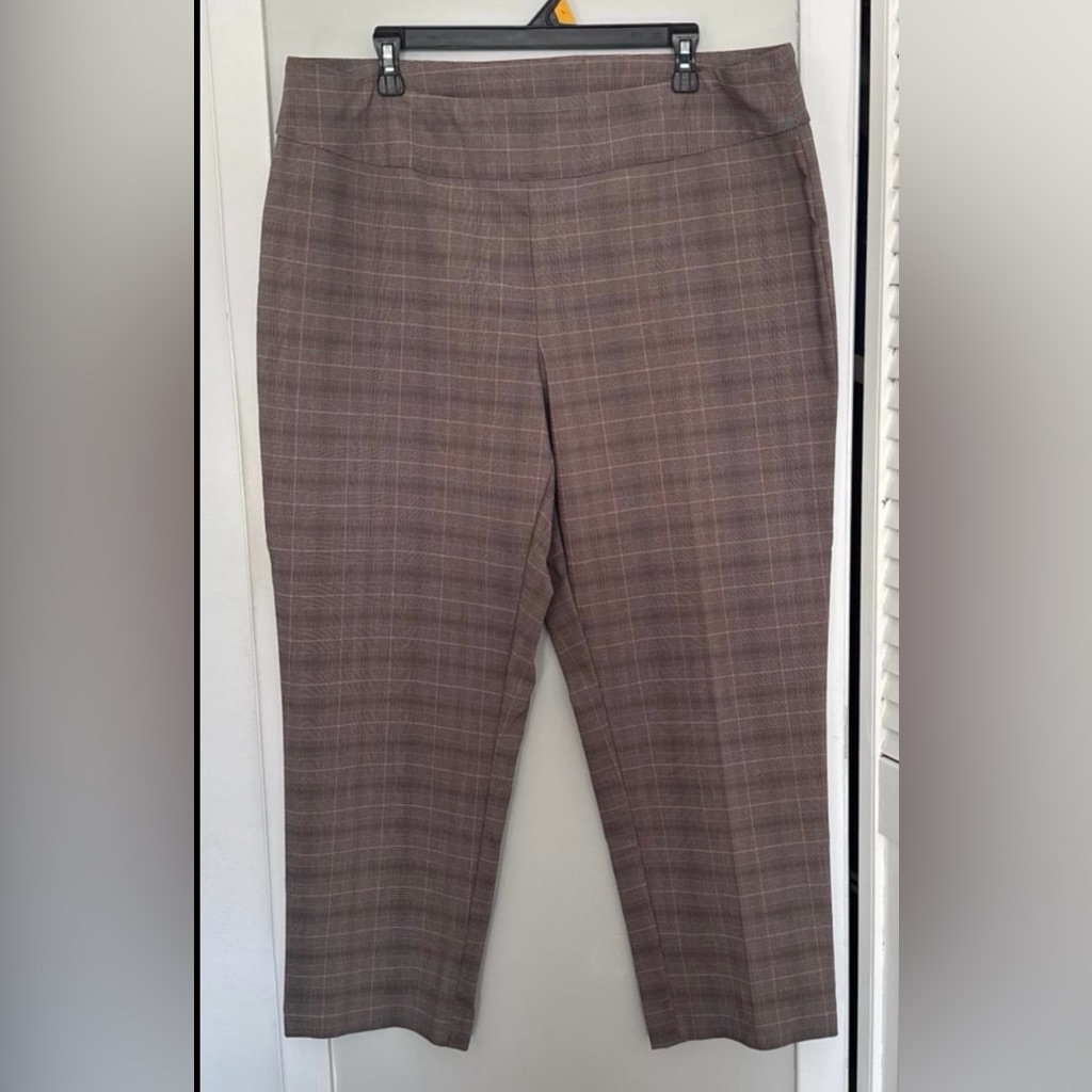 Plus Size Plaid Pattern Pants From Tribal. Size 20w